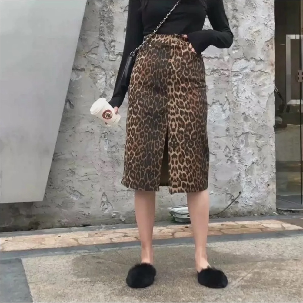 Zara leopard denim skirt